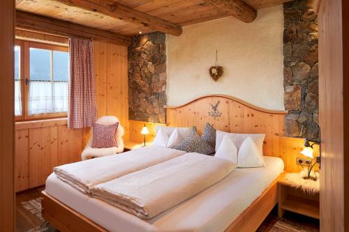 Almdorf Flachau - Luxus Hüttenurlaub
